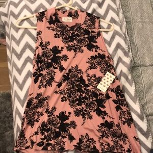 Cute spring shirt 👚